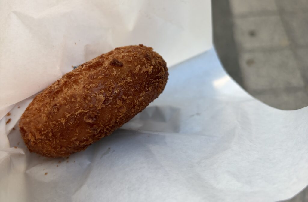 セブンイレブン お店で揚げたカレーパン 外観