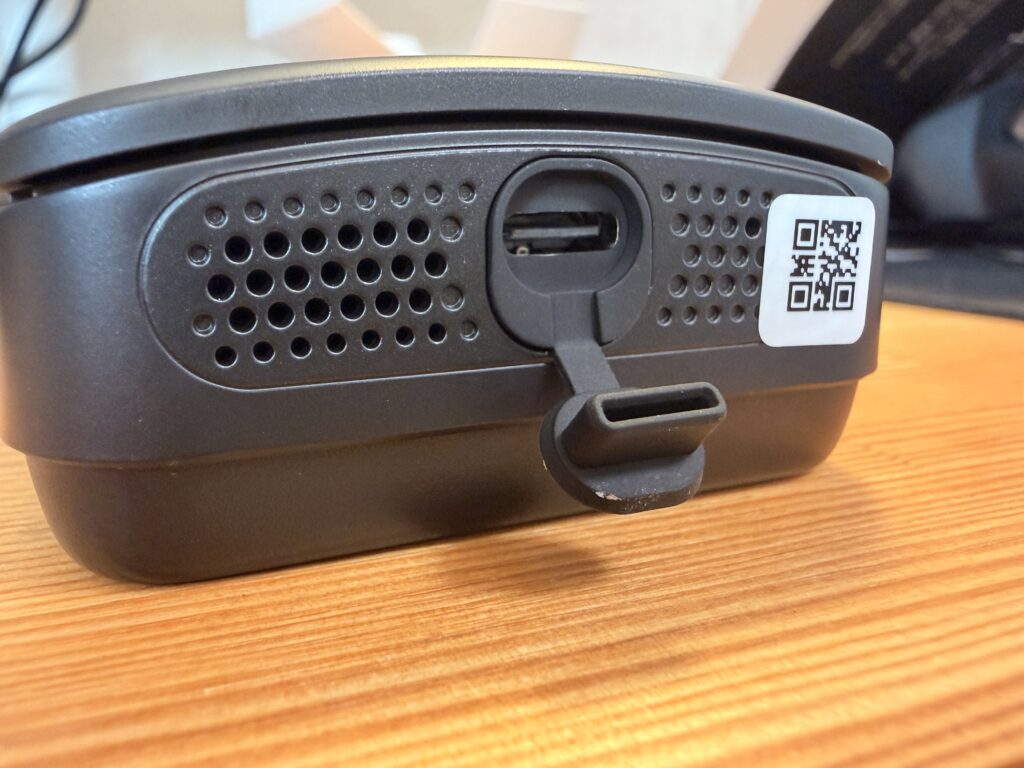 SwitchBot 顔認証パッド 充電端子