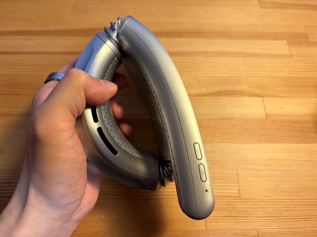 折りたたみ構造が分かるTORRAS COOLIFY Cyber Fold